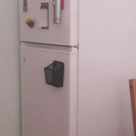 Lucy's Comfy In Town Centre By The Sea Appartement Loutráki