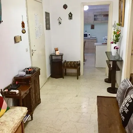 Διαμέρισμα Lucy's Comfy In Town Centre By The Sea Λουτράκι