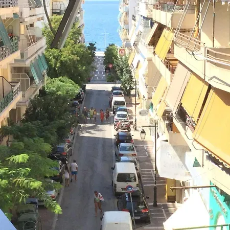 Lucy's Comfy In Town Centre By The Sea Διαμέρισμα Λουτράκι