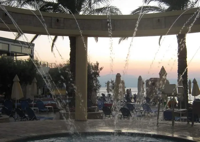 Lucy's Comfy In Town Centre By The Sea * Loutráki